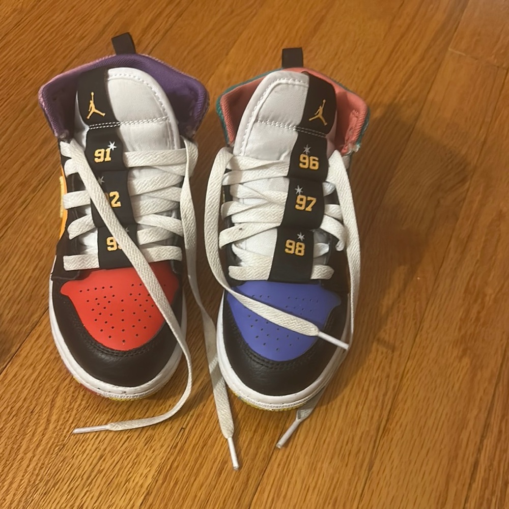 Jordan multi-color - Picture 2 of 14